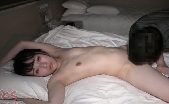 FC2-PPV-4777248_Hai lần xuất tinh đặc liên tiếp vào một cái lồn không lông